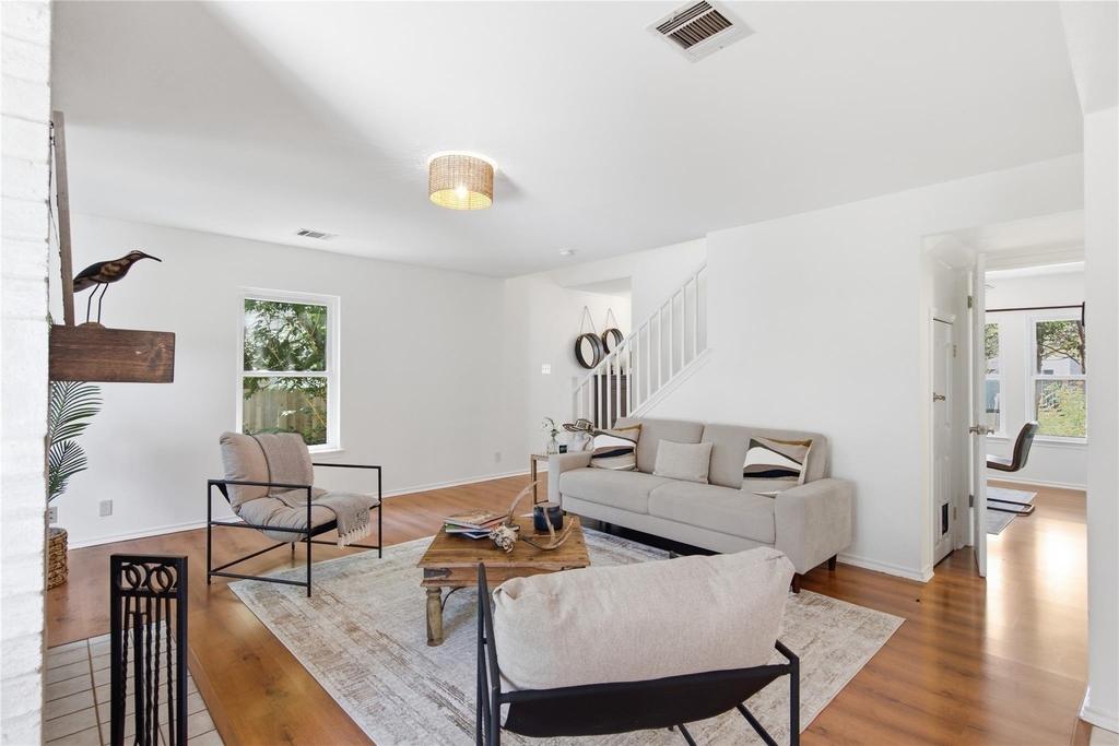 1314 Chalk Ln - Photo 7