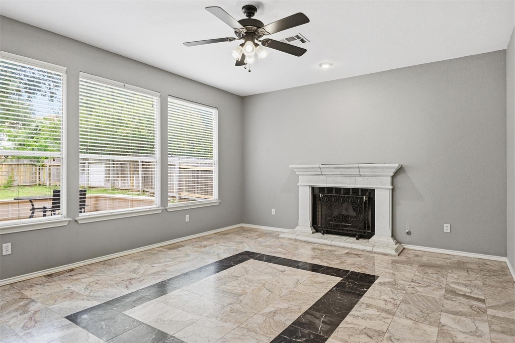 2813 Cortez Dr - Photo 3