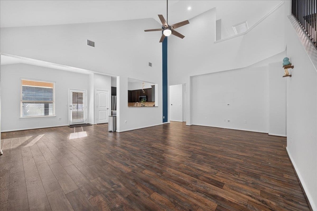 617 Cortona Ln - Photo 7