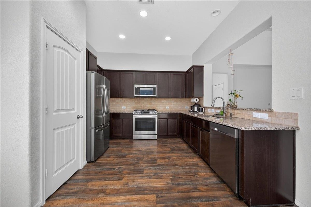 617 Cortona Ln - Photo 9