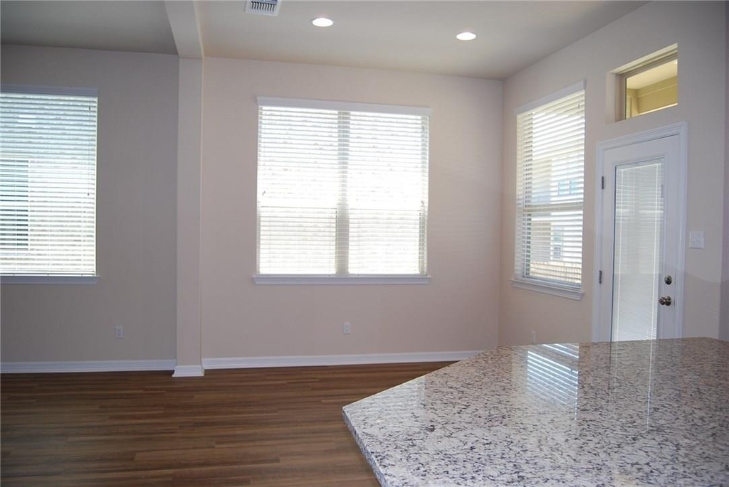 2501 Meyer Cv - Photo 5