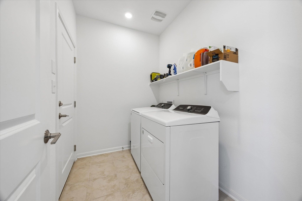 685 Papaya Dr - Photo 8