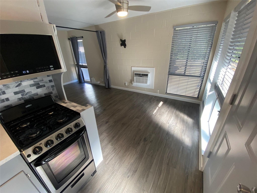 3010 Fruth St St - Photo 5