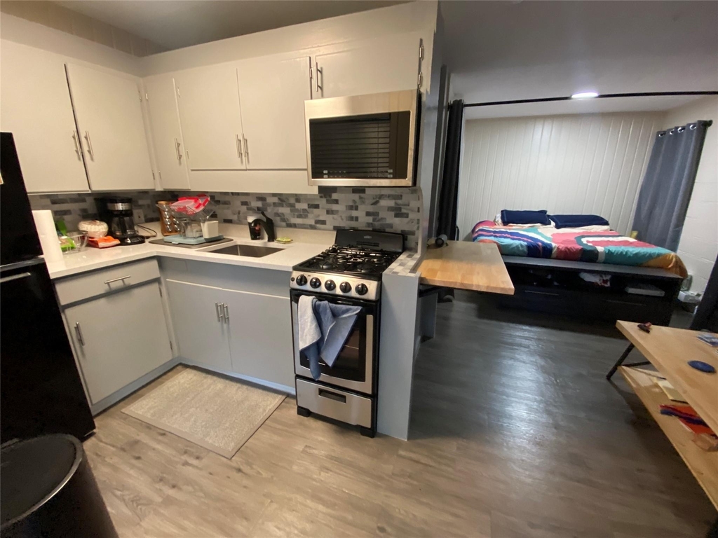 3010 Fruth St St - Photo 2