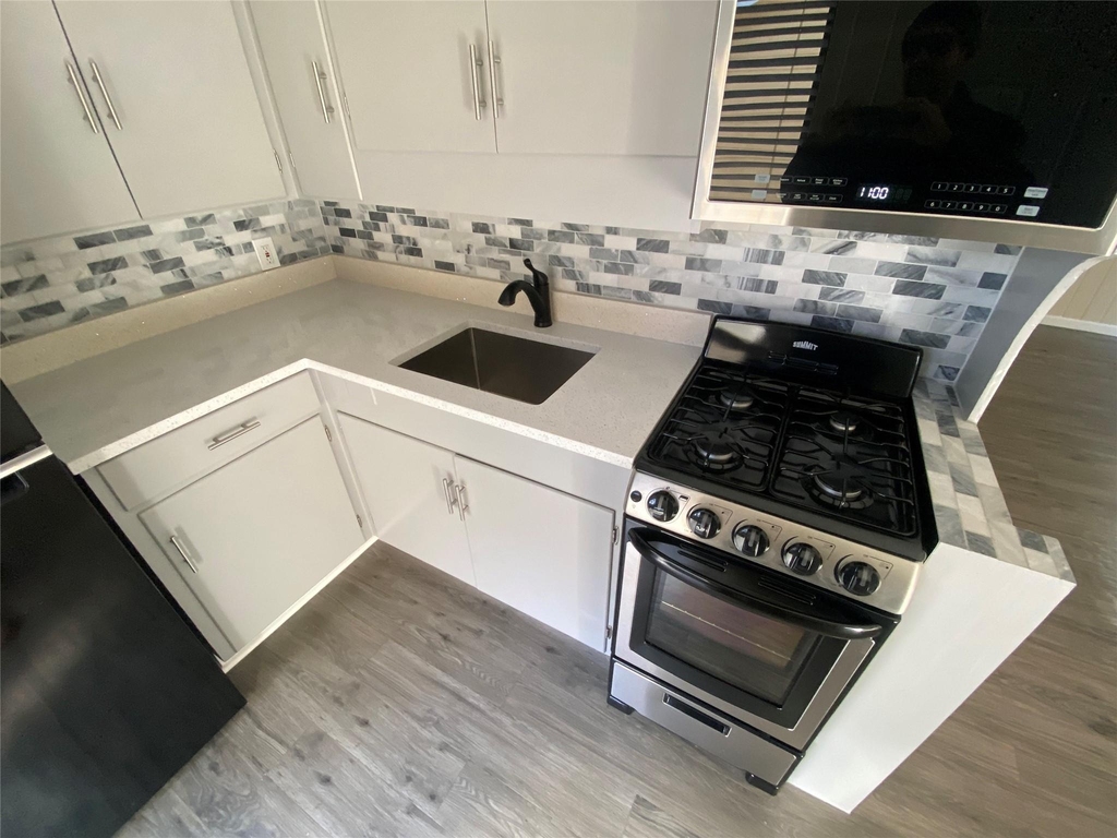 3010 Fruth St St - Photo 19