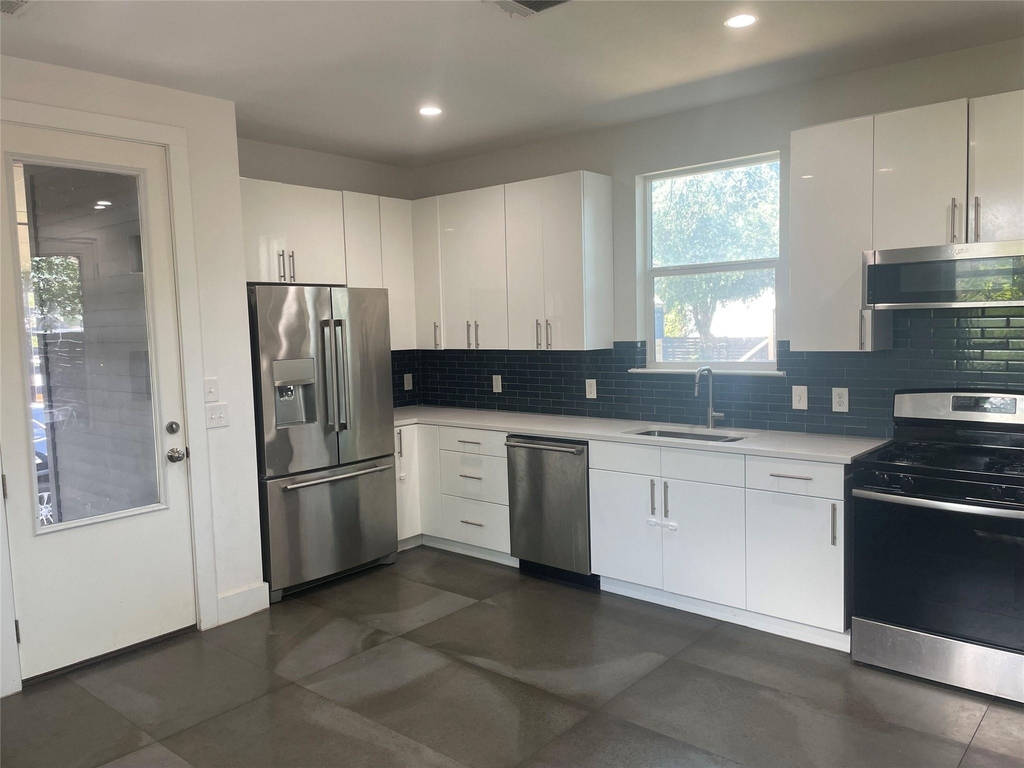 3409 Pennsylvania Ave - Photo 13
