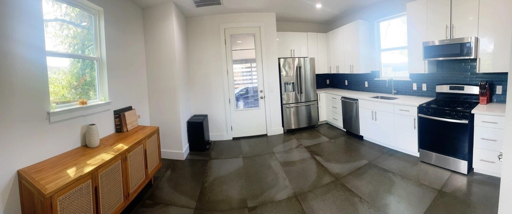 3409 Pennsylvania Ave - Photo 15