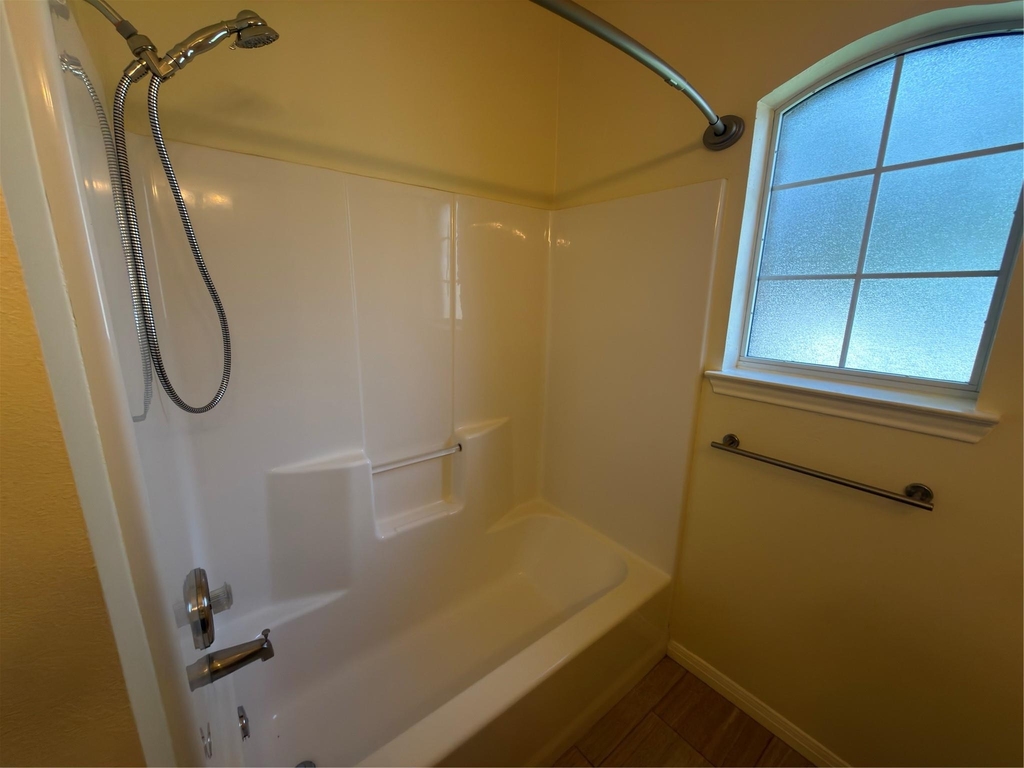 2008 Lancaster St - Photo 5