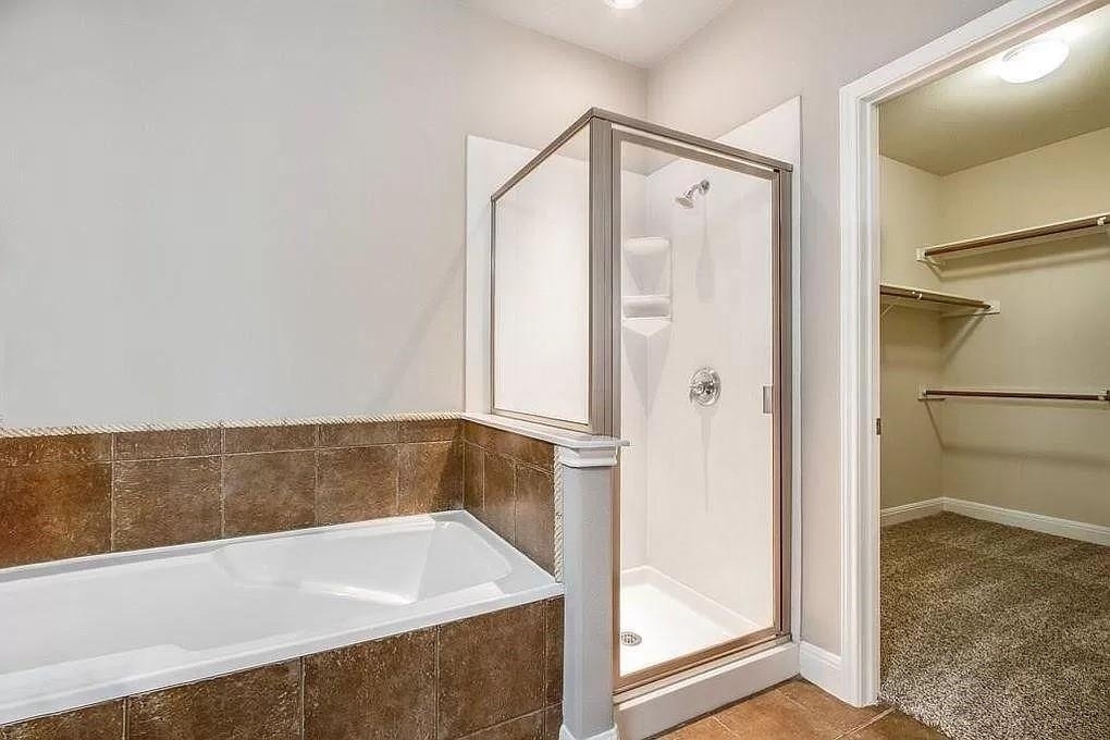 6705 Covered Bridge Dr - Photo 4