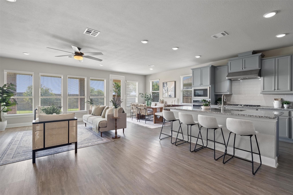 3241 Aurelia Ln - Photo 2