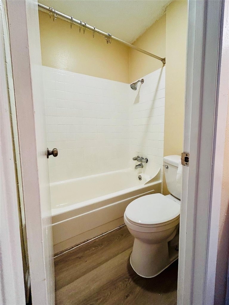 4410 Avenue F - Photo 18