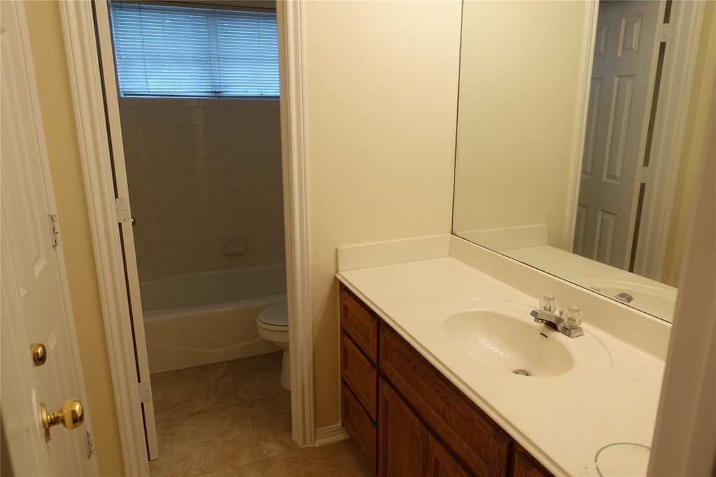 2928 Thrushwood Dr - Photo 30