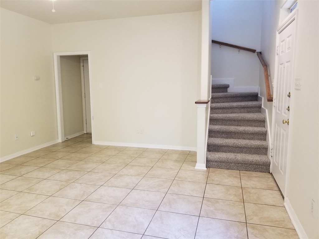 2928 Thrushwood Dr - Photo 6