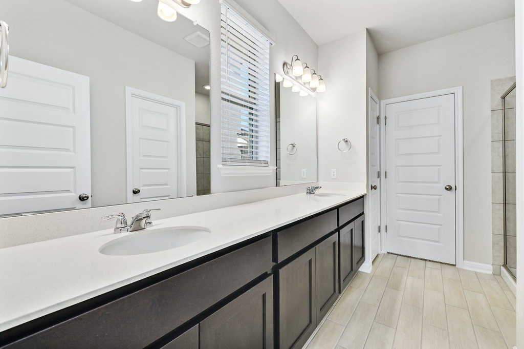 1021 Kerrwood Way - Photo 9