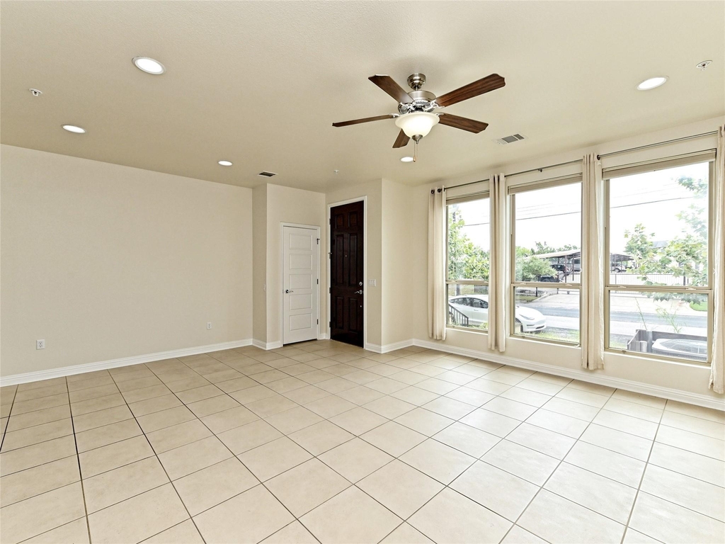 6814 E Riverside Dr - Photo 3