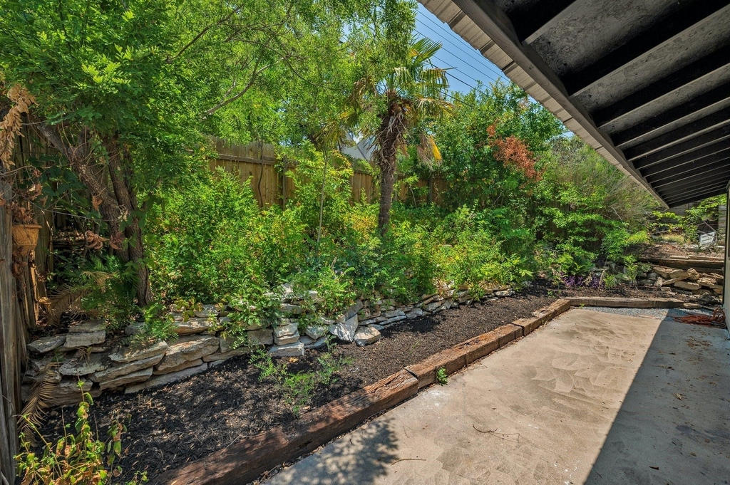 1706 Elmhurst Dr - Photo 17