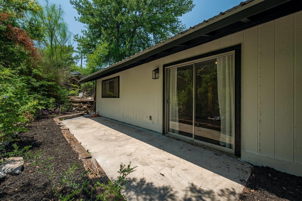 1706 Elmhurst Dr - Photo 19