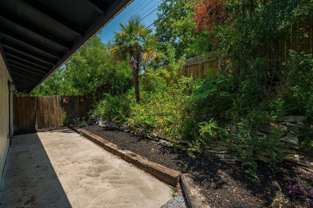 1706 Elmhurst Dr - Photo 18
