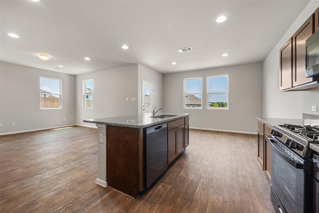187 Haywood Mnr - Photo 5