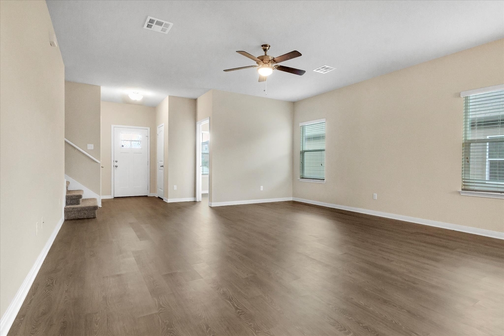 1013 Gaelic Dr - Photo 8