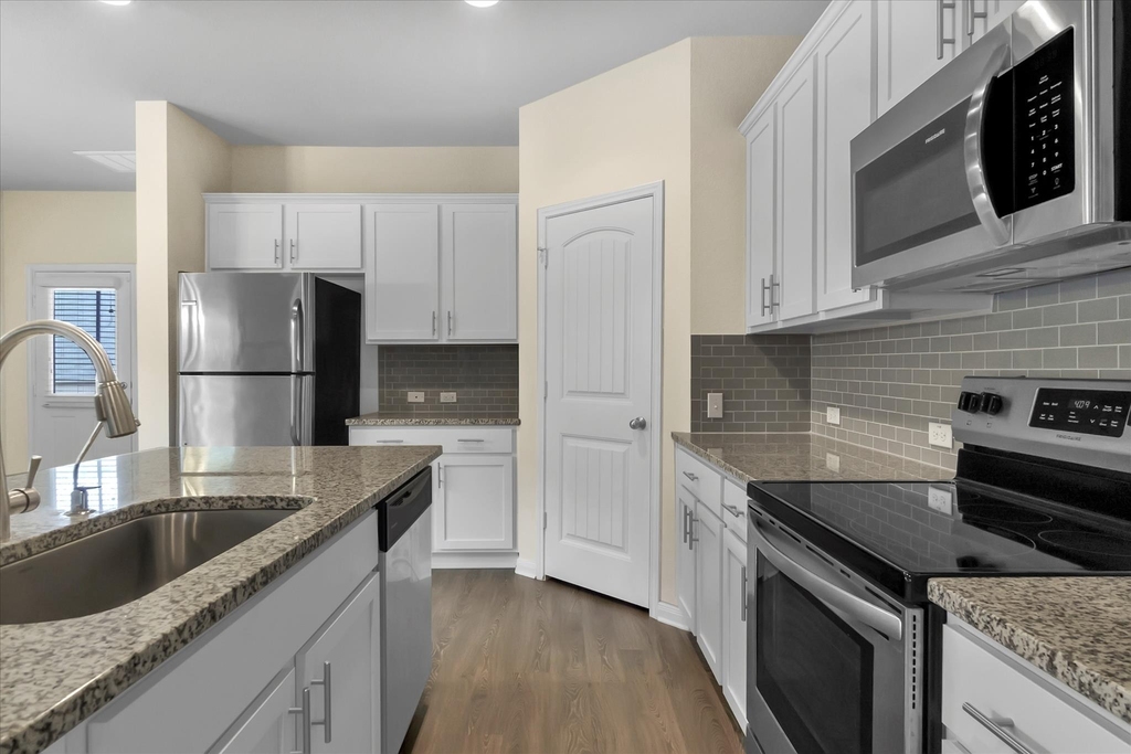 1013 Gaelic Dr - Photo 7