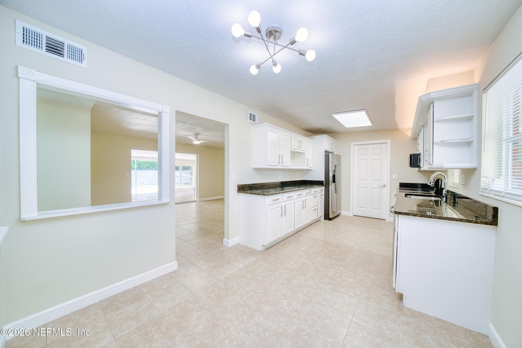 2517 Palm Avenue - Photo 3