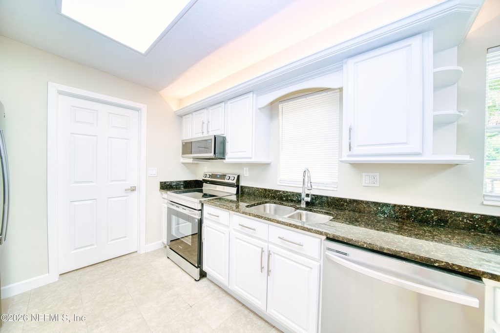2517 Palm Avenue - Photo 5