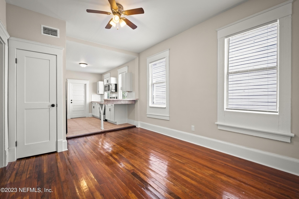 1832 Walnut Street - Photo 18