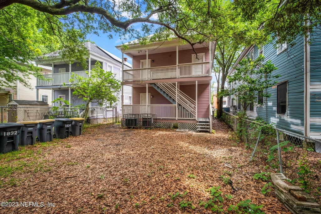 1832 Walnut Street - Photo 6