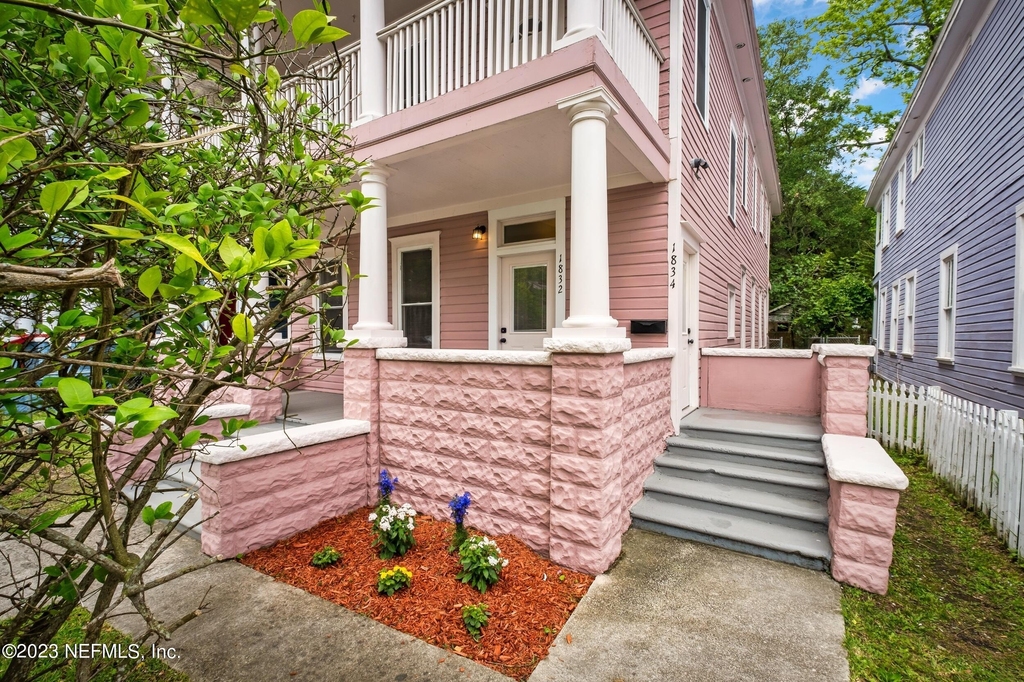 1832 Walnut Street - Photo 5
