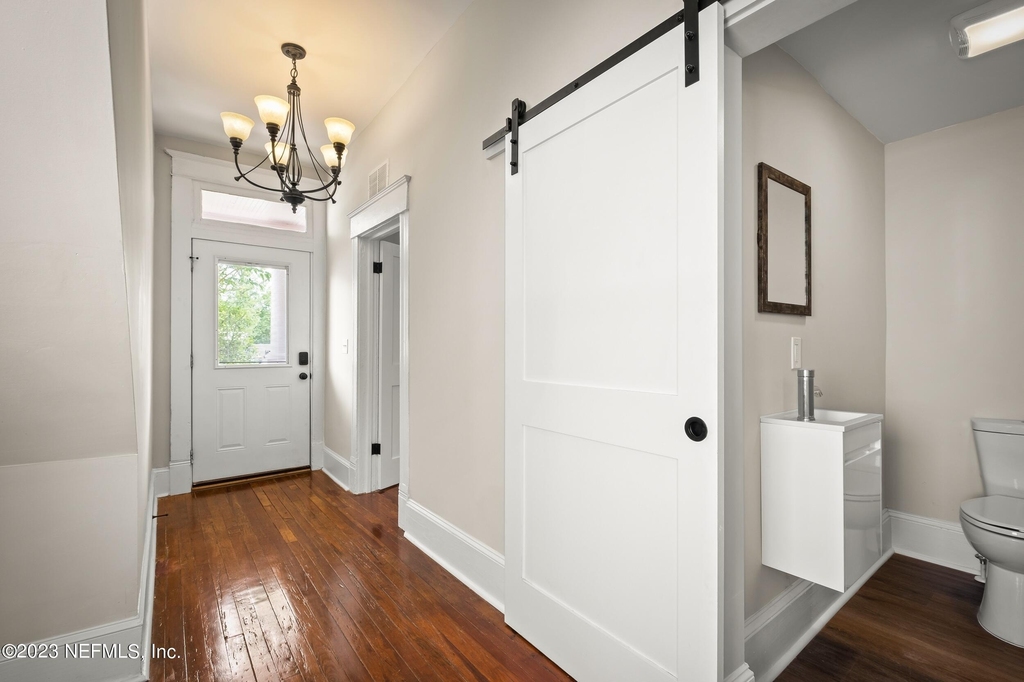 1832 Walnut Street - Photo 8