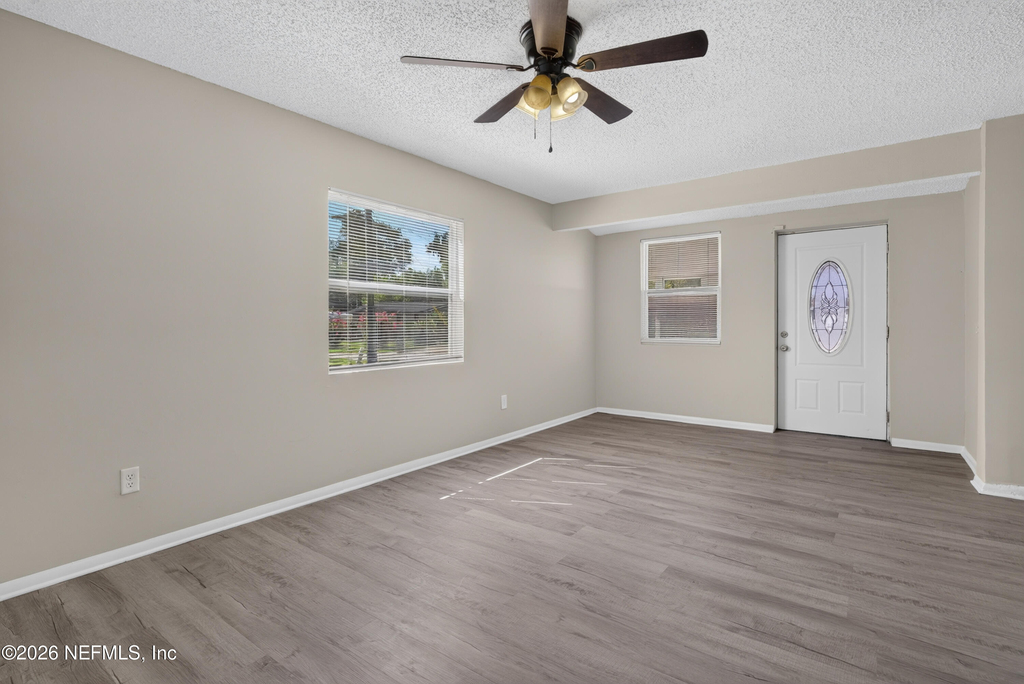 5503 Boeing Drive - Photo 10