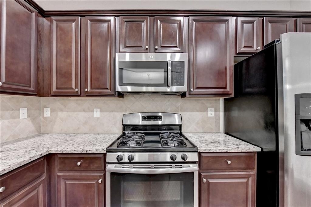 2152 Greencrest Circle - Photo 17