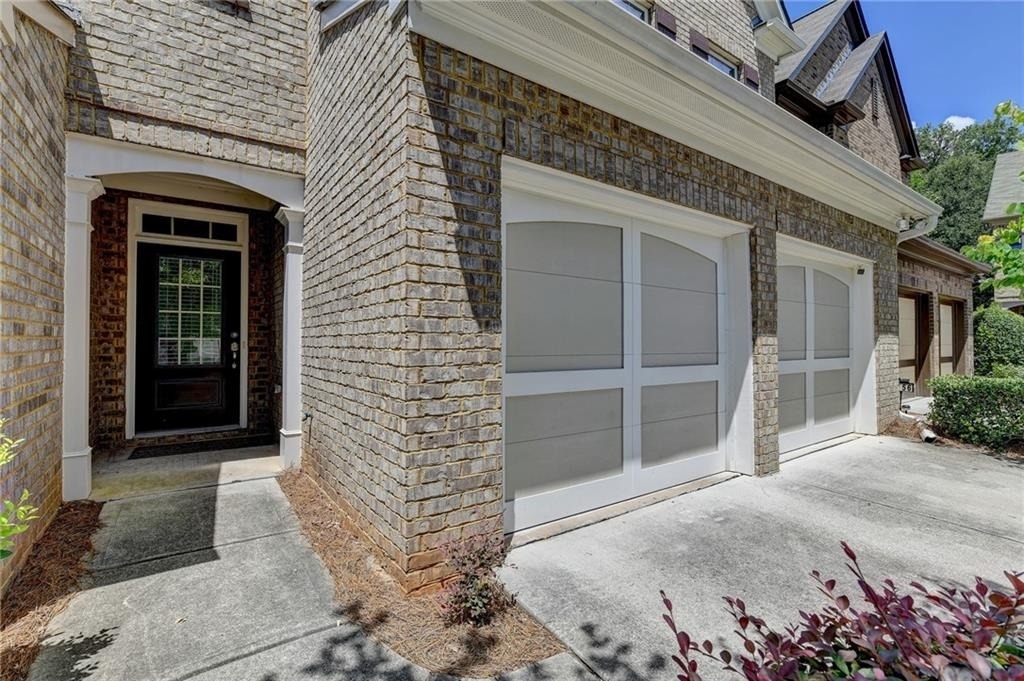 2152 Greencrest Circle - Photo 4