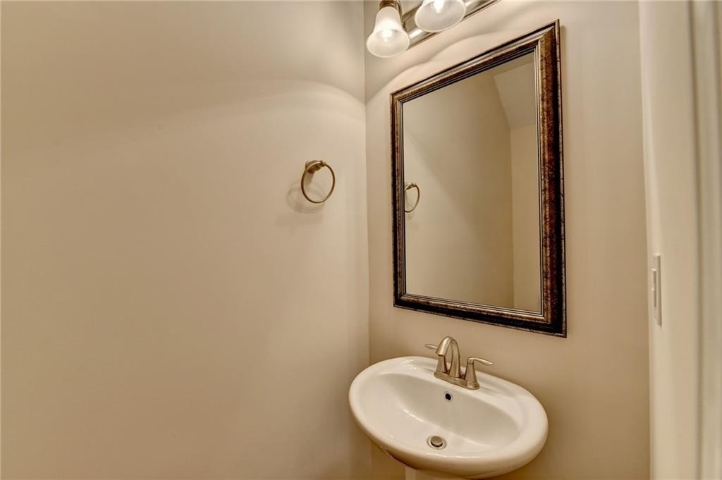 2152 Greencrest Circle - Photo 26