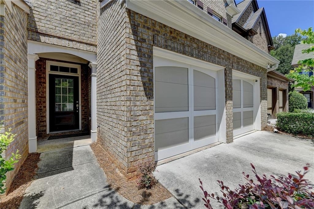 2152 Greencrest Circle - Photo 3