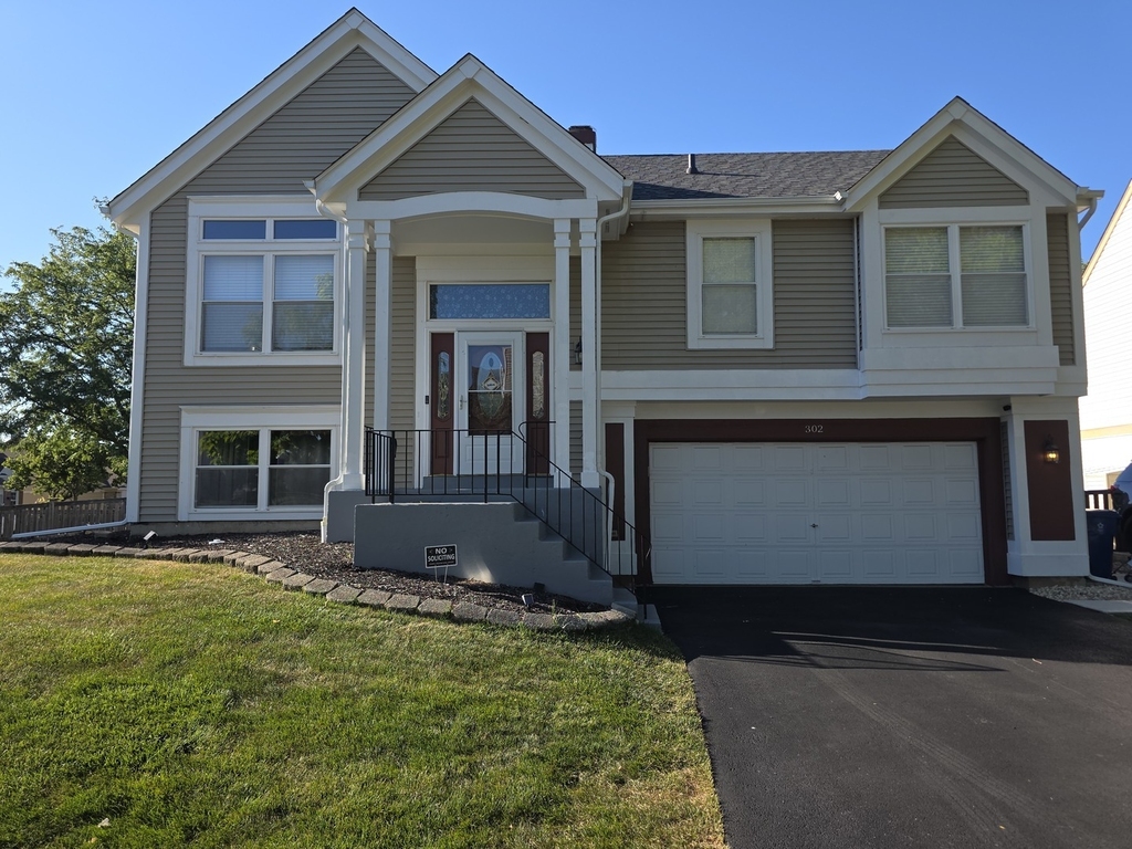 302 Barton Court - Photo 1