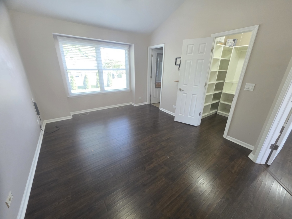 302 Barton Court - Photo 7