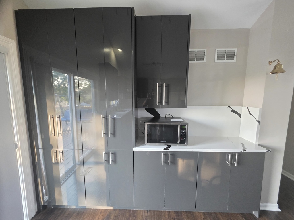 302 Barton Court - Photo 5