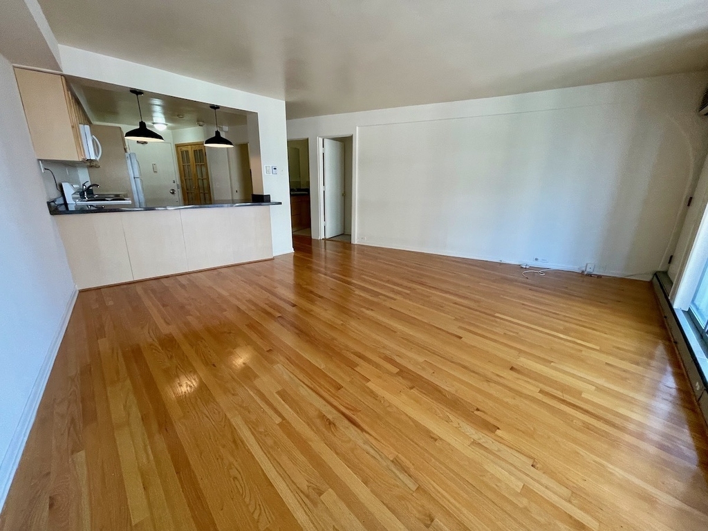 300 N State Street - Photo 4