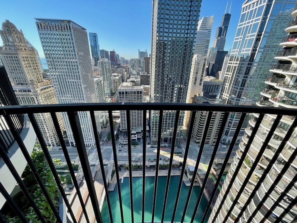 300 N State Street - Photo 10