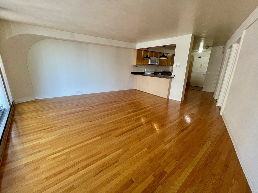 300 N State Street - Photo 3