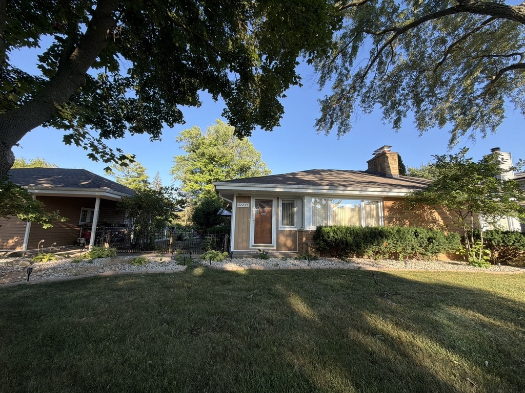 37235 N Hillside Drive - Photo 1