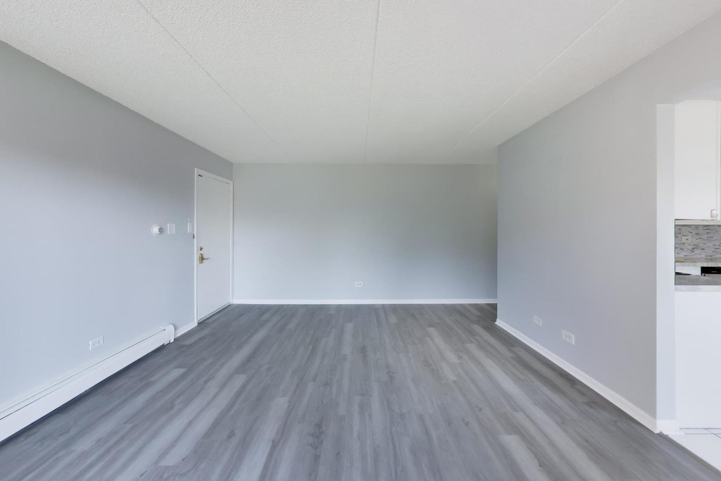 9840 W 153rd Street - Photo 4