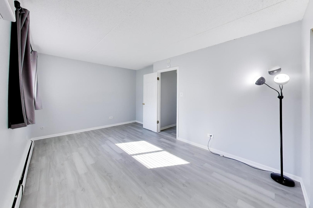 9840 W 153rd Street - Photo 12