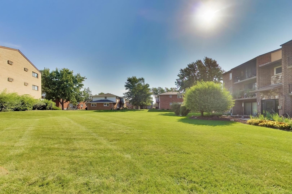 9840 W 153rd Street - Photo 21