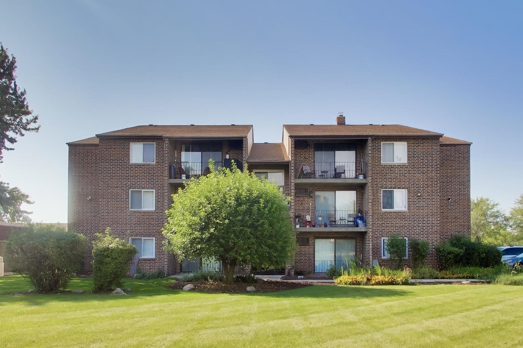 9840 W 153rd Street - Photo 18