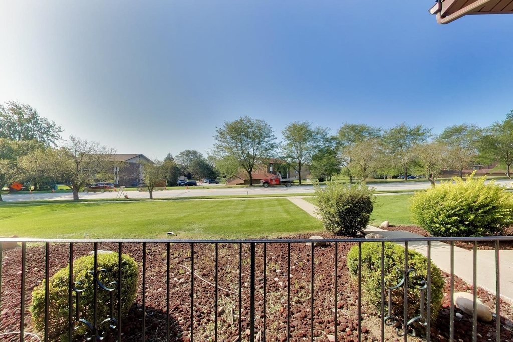 9840 W 153rd Street - Photo 15