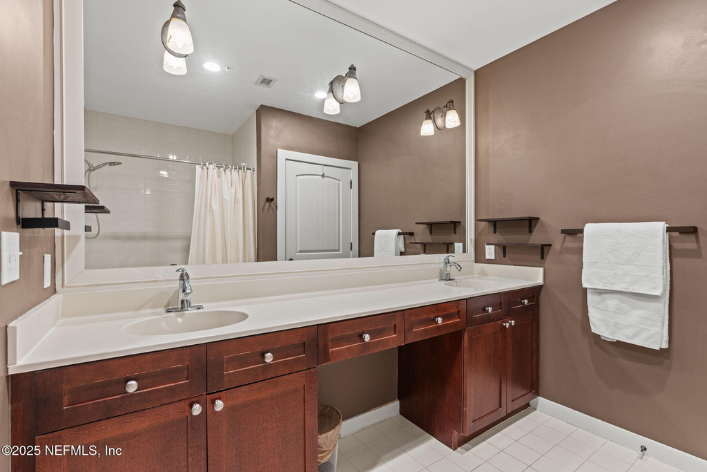 945 Registry Boulevard - Photo 5