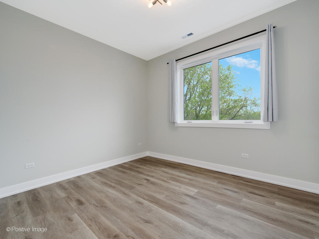 4117 S Indiana Avenue - Photo 6